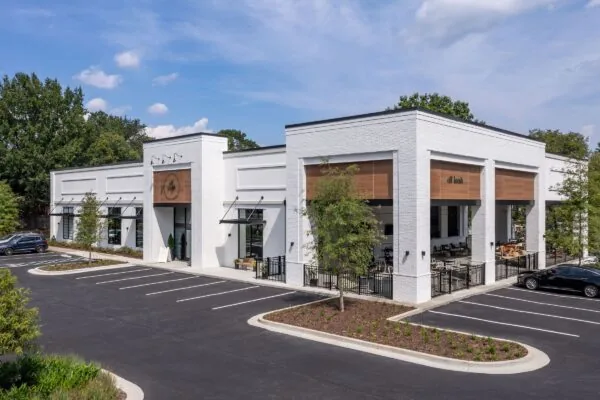 Off Leash Alpharetta - Exterior